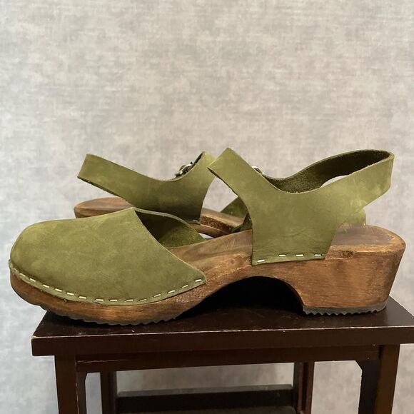 Lotta's Clogs - Picture 5 of 8